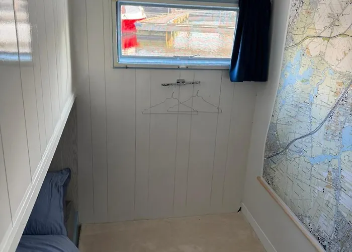 Floating Hideaway Gerendaház