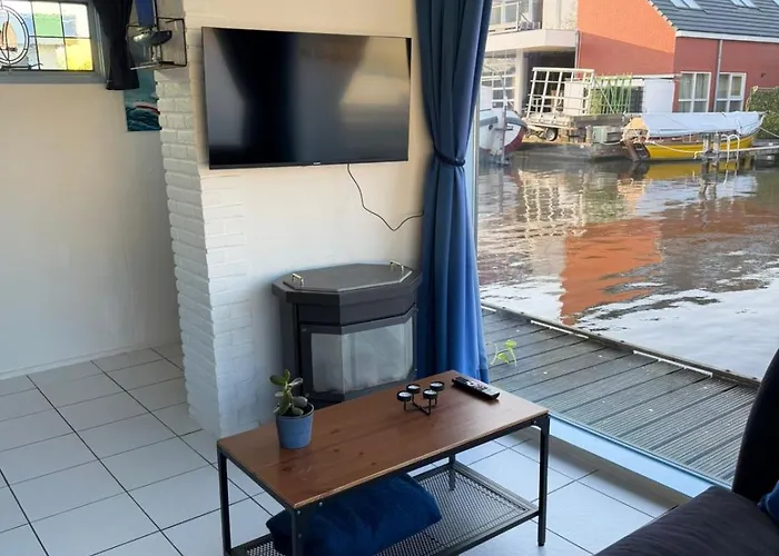 Domek letniskowy Floating Hideaway Leimuiden